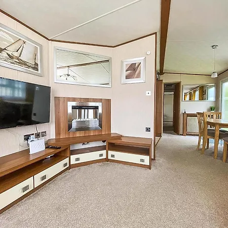 Superb Caravan At Steeple Bay Holiday Park In Essex, Sleeps 6 Ref 36081D Southminster Exterior photo