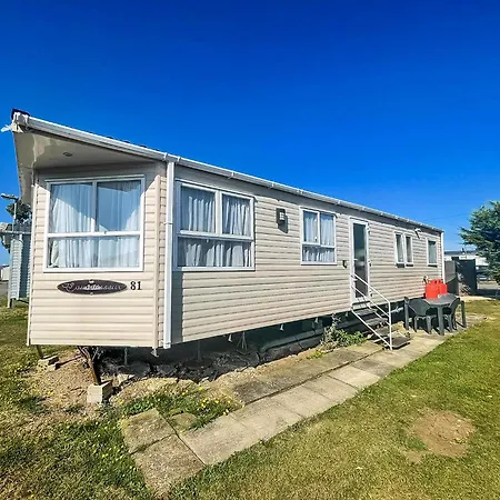 Superb Caravan At Steeple Bay Holiday Park In Essex, Sleeps 6 Ref 36081D Southminster Exterior photo